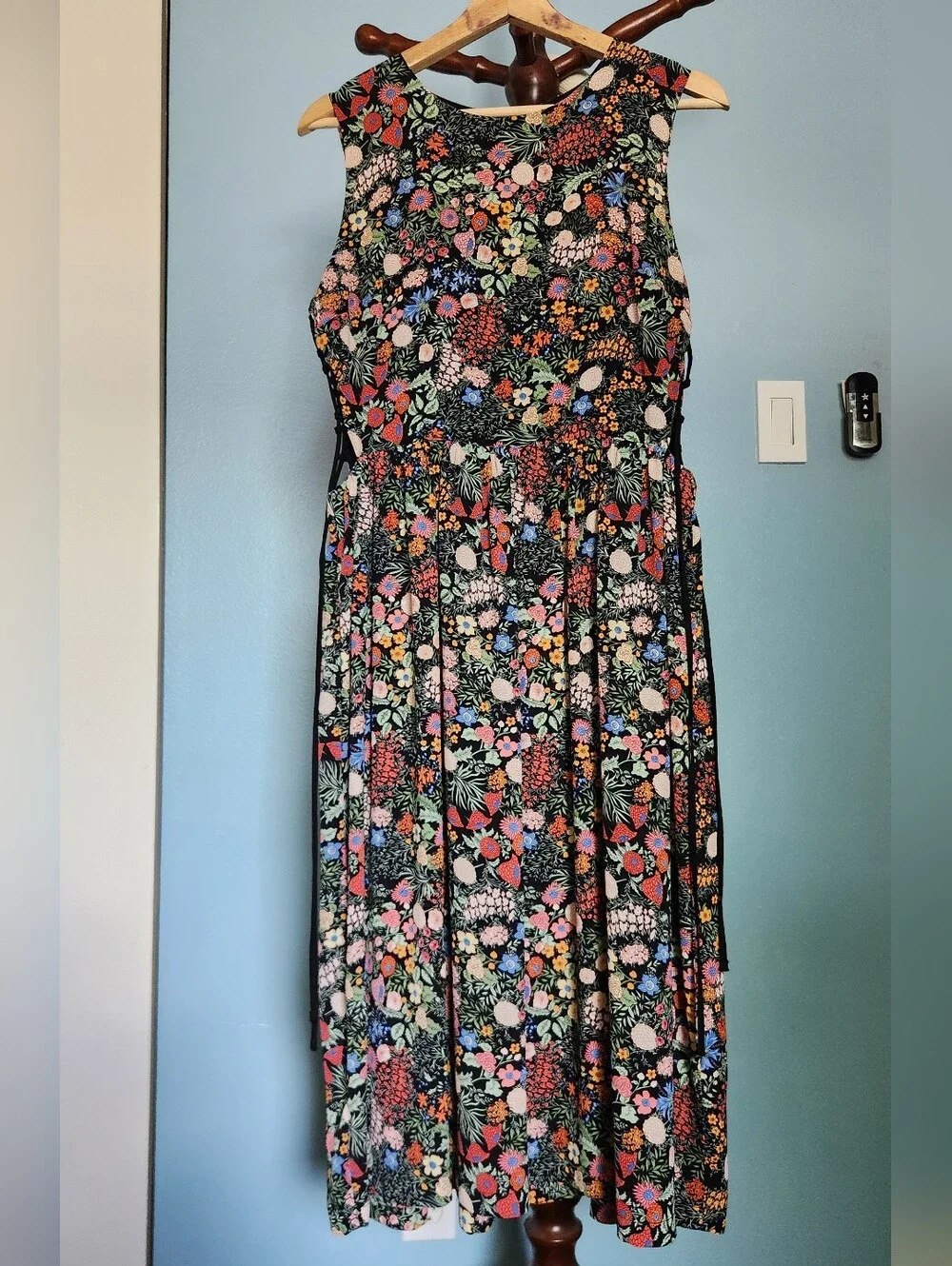 Topshop Black Floral Dress with Floral Blooms - Picture 1 of 5